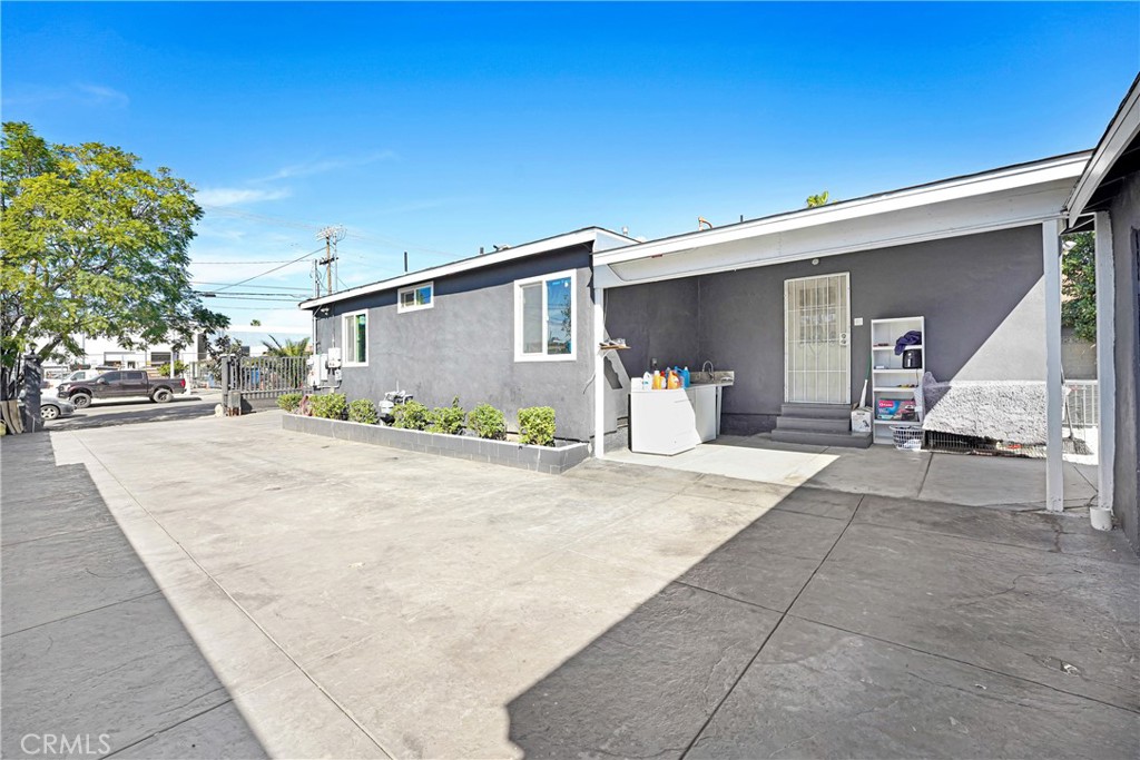 Sun Valley, California, 91352, United States, 4 Bedrooms Bedrooms, ,2 BathroomsBathrooms,Residential,For Sale,2017645