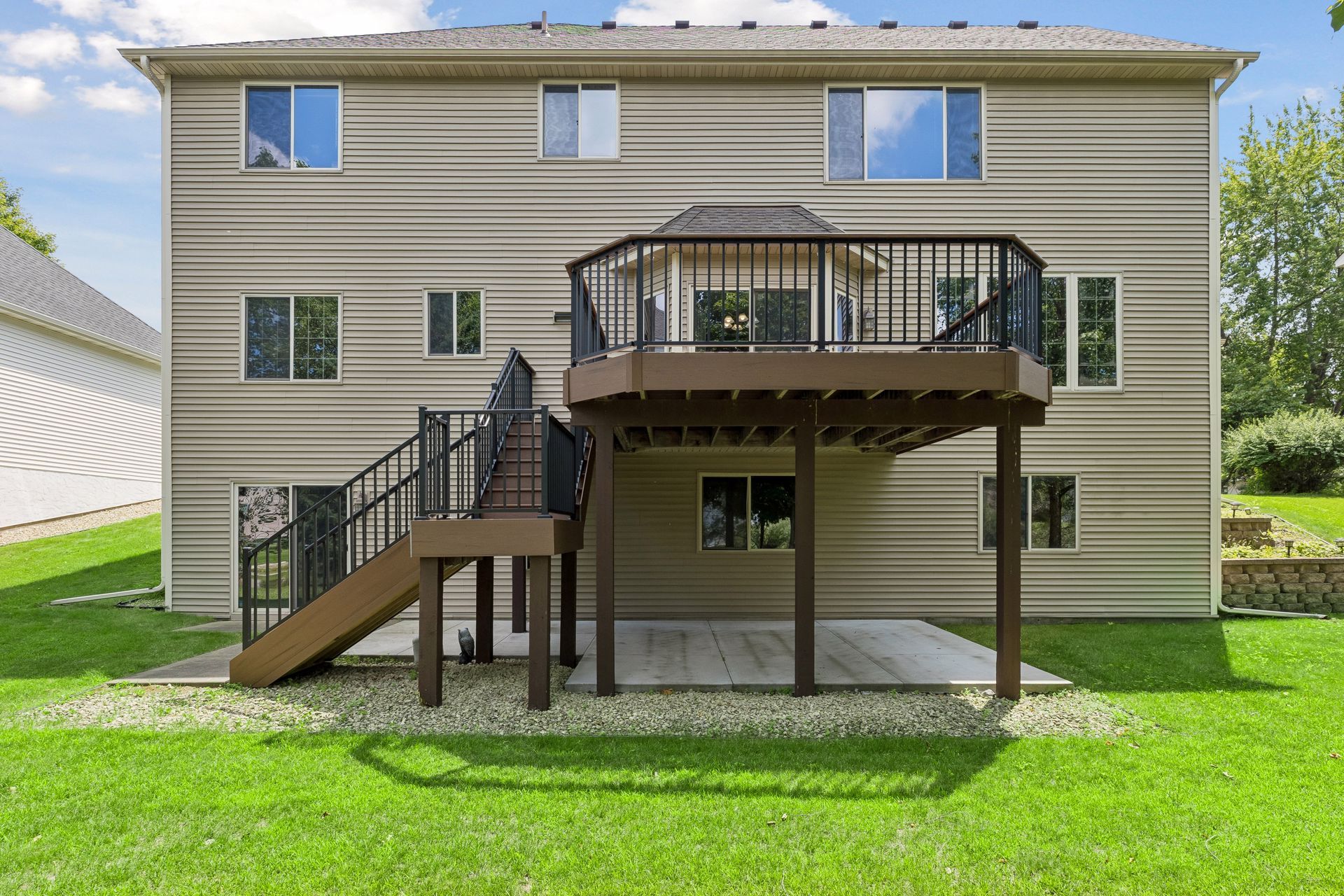  Meticulously Maintained Executive Home Near Parks and Trails - 物件實景