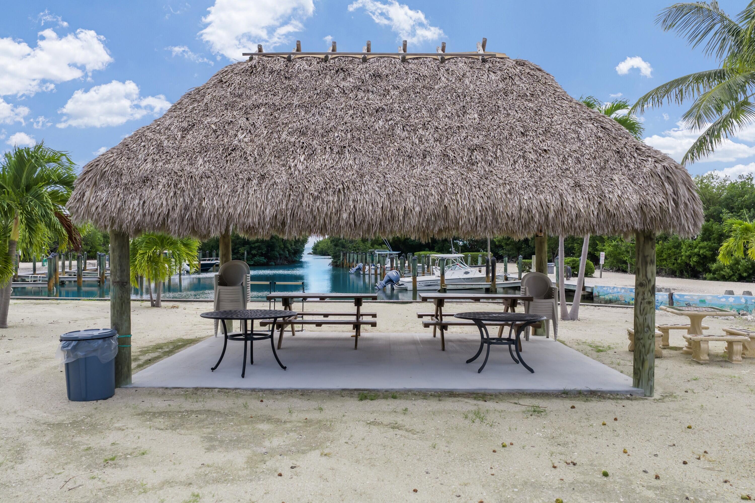 MARATHON, Florida, 33050, United States, 3 Bedrooms Bedrooms, ,2 BathroomsBathrooms,Residential,For Sale,1989010