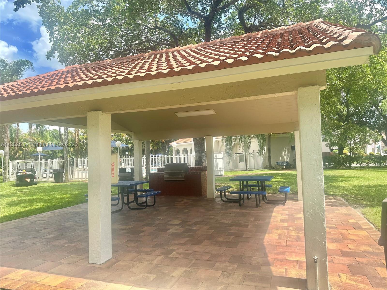Hialeah, Florida, 33015, United States, 4 Bedrooms Bedrooms, ,3 BathroomsBathrooms,Residential,For Sale,1918630