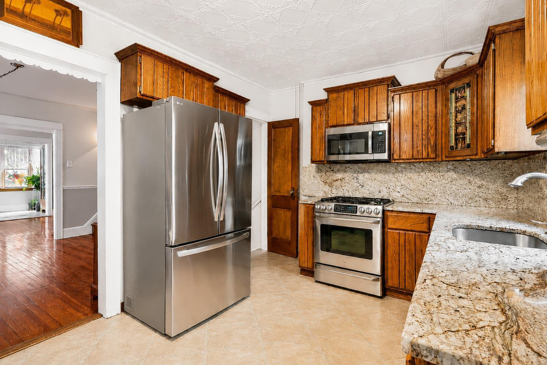  6928 Woodhaven Boulevard, Rego Park, NY, 11374 - 物件實景