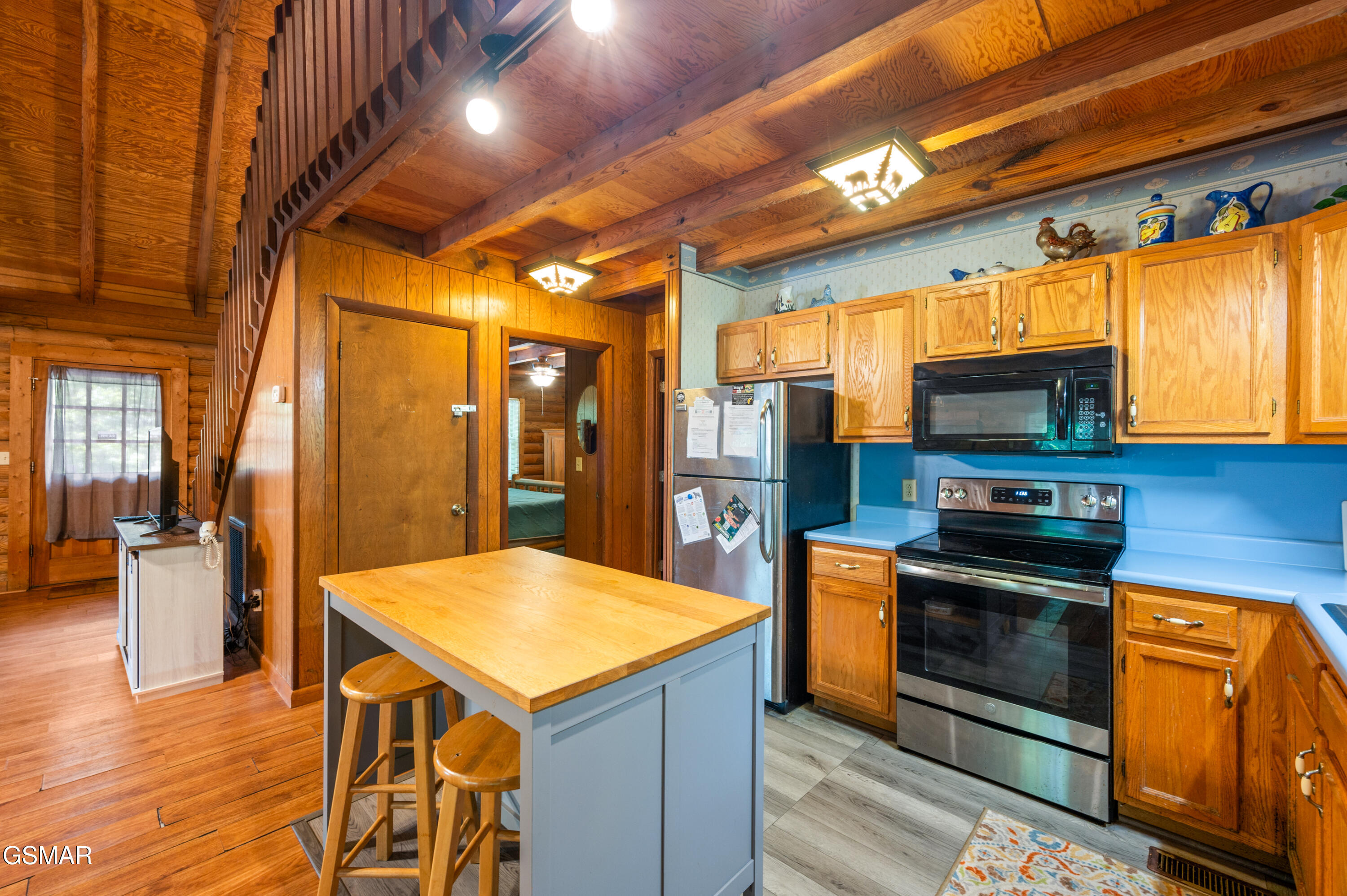 Gatlinburg, Tennessee, 37738, United States, 2 Bedrooms Bedrooms, ,2 BathroomsBathrooms,Residential,For Sale,1975826