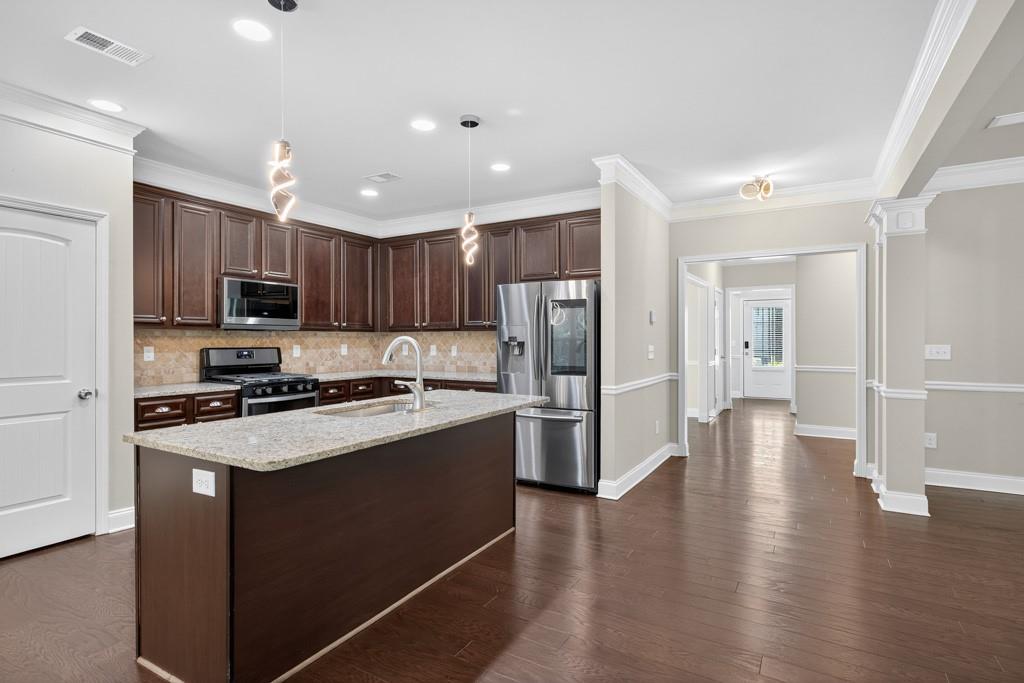 Canton, Georgia, 30114, United States, 5 Bedrooms Bedrooms, ,4 BathroomsBathrooms,Residential,For Sale,1941044