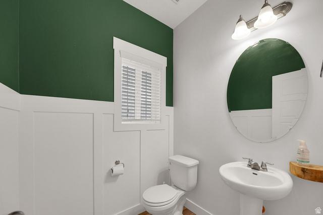 Eagle Mountain, Utah, 84005, United States, 4 Bedrooms Bedrooms, ,4 BathroomsBathrooms,Residential,For Sale,1990385