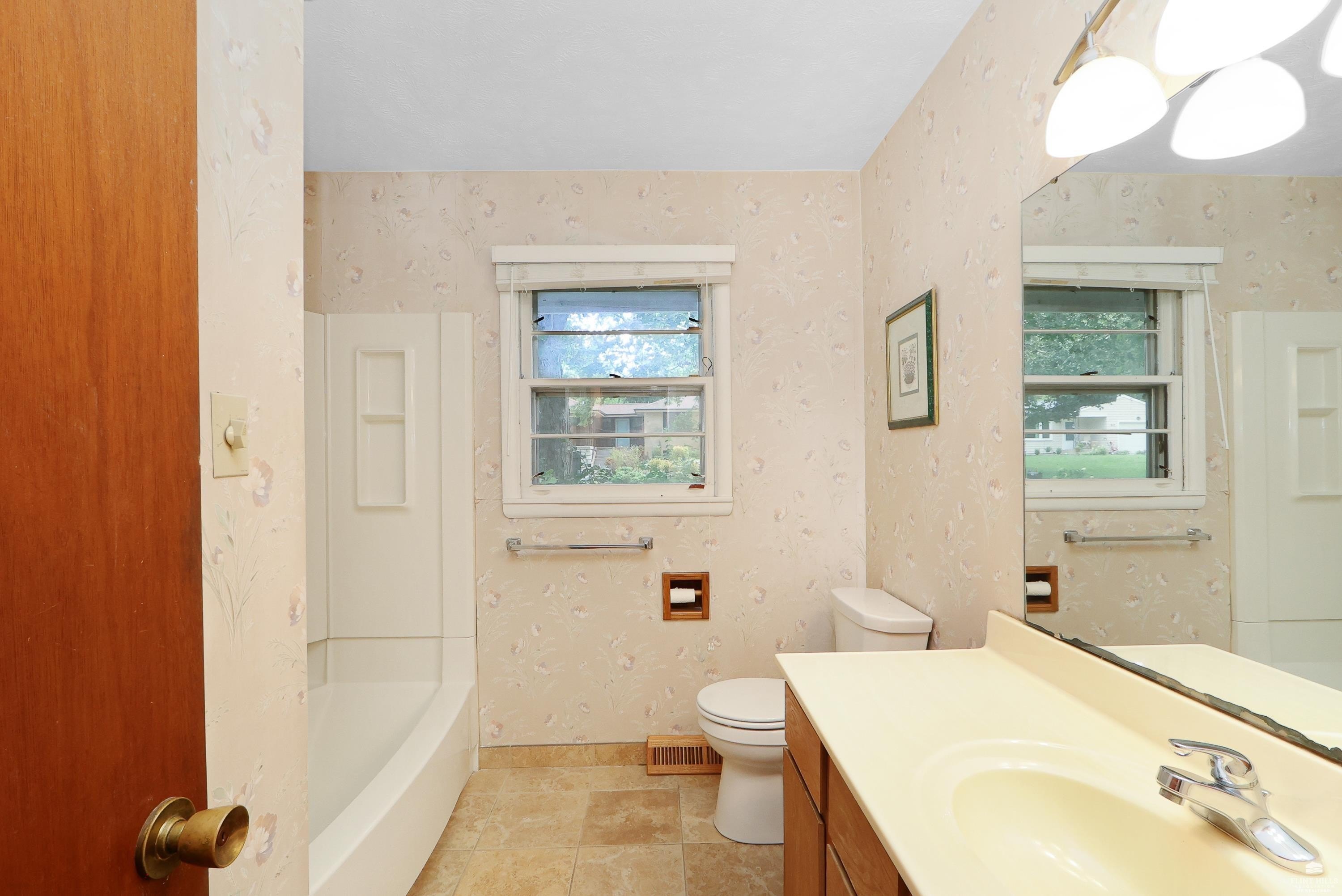 Oakdale Dr, Manhattan, KS 66502