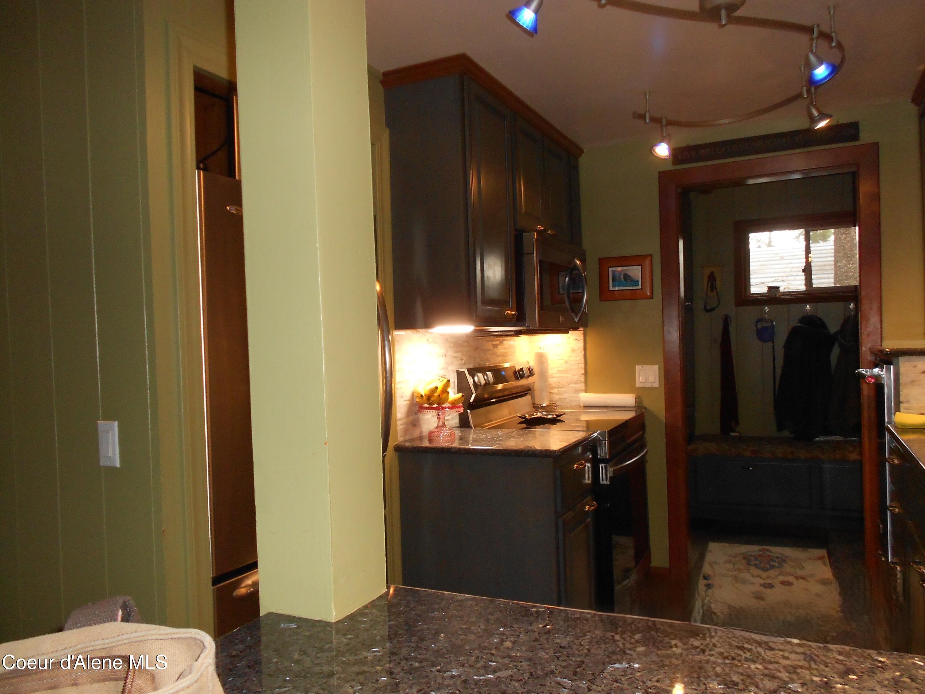 Coeur d'Alene, Idaho, 83814, United States, 4 Bedrooms Bedrooms, ,3 BathroomsBathrooms,Residential,For Sale,2012550