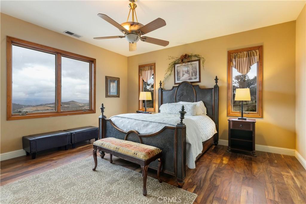 Kelseyville, California, 95451, United States, 5 Bedrooms Bedrooms, ,6 BathroomsBathrooms,Residential,For Sale,1998726