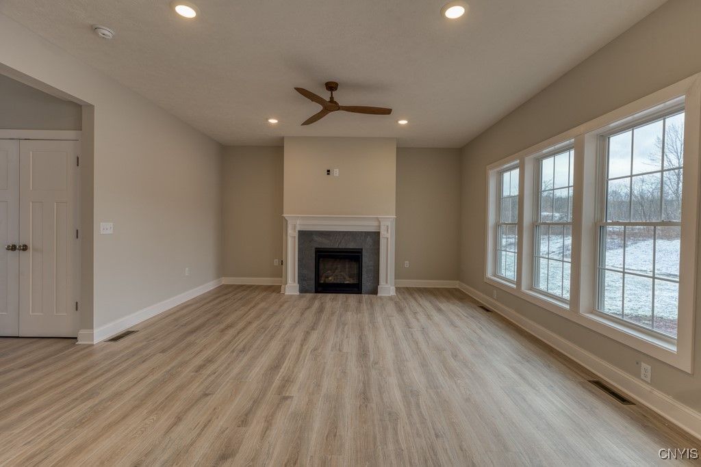 Baldwinsville, New York, 13027, United States, 4 Bedrooms Bedrooms, ,3 BathroomsBathrooms,Residential,For Sale,1906814