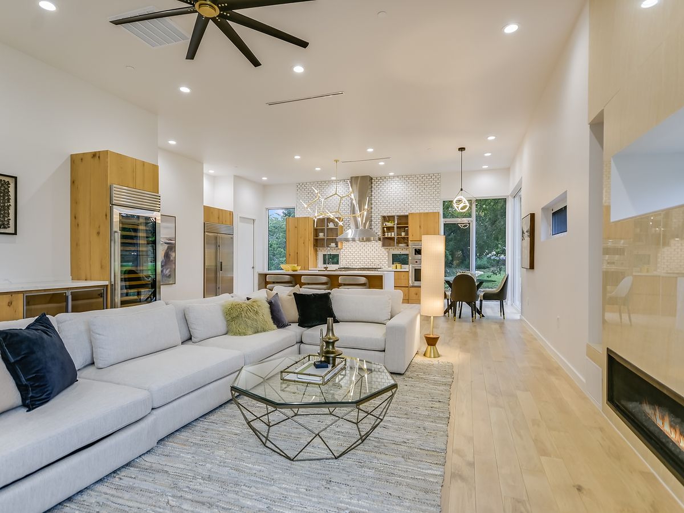  Modern Elegance in Davenport Ranch - 物件實景
