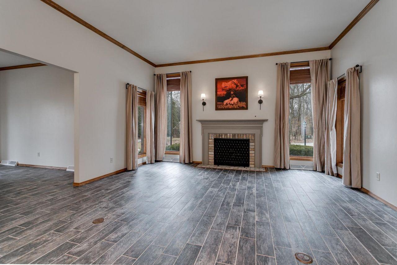 GREEN BAY, Wisconsin, 54313, United States, 5 Bedrooms Bedrooms, ,4 BathroomsBathrooms,Residential,For Sale,1768354