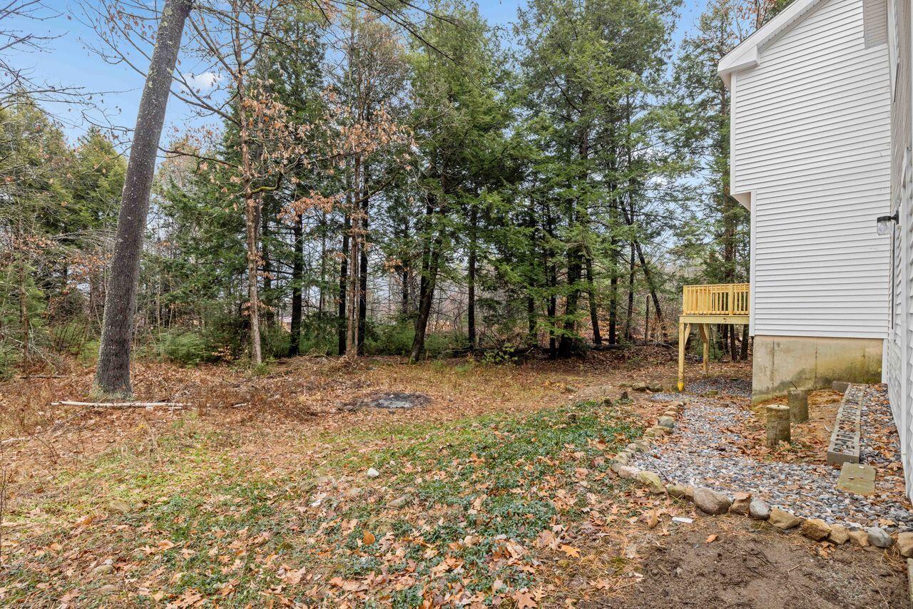 Casco, Maine, 04015, United States, 3 Bedrooms Bedrooms, ,5 BathroomsBathrooms,Residential,For Sale,2001972