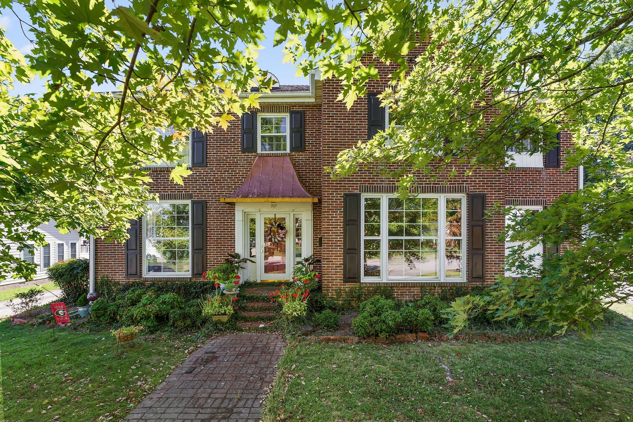 Smithville, Tennessee, 37166, United States, 5 Bedrooms Bedrooms, ,3 BathroomsBathrooms,Residential,For Sale,2006615