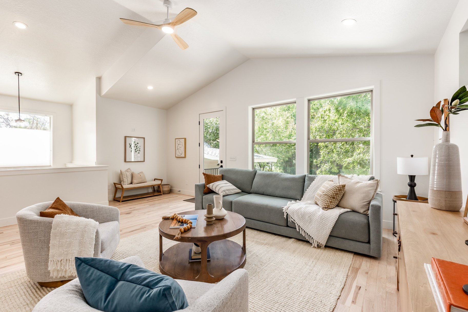  Timeless Charm in the Heart of East Millcreek - 物件實景