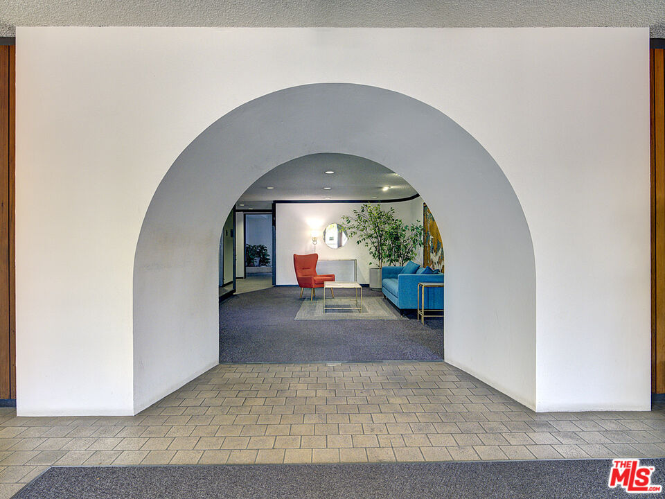 Los Angeles, California, 90025, United States, 3 Bedrooms Bedrooms, ,3 BathroomsBathrooms,Residential,For Sale,1947986