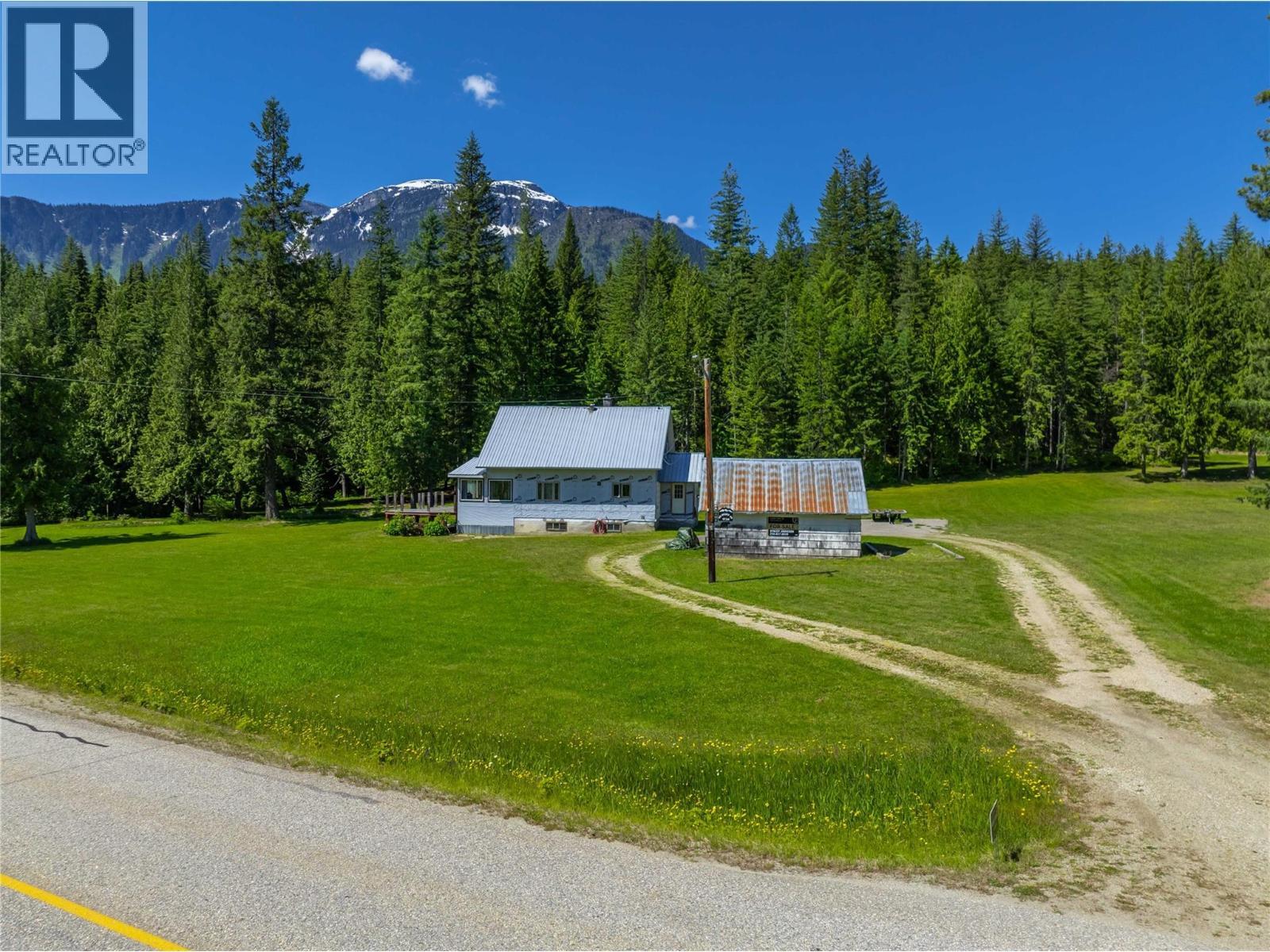 REVELSTOKE, British Columbia, V0E 2S0, CA, 3 Bedrooms Bedrooms, ,1 BathroomBathrooms,Residential,For Sale,1948330