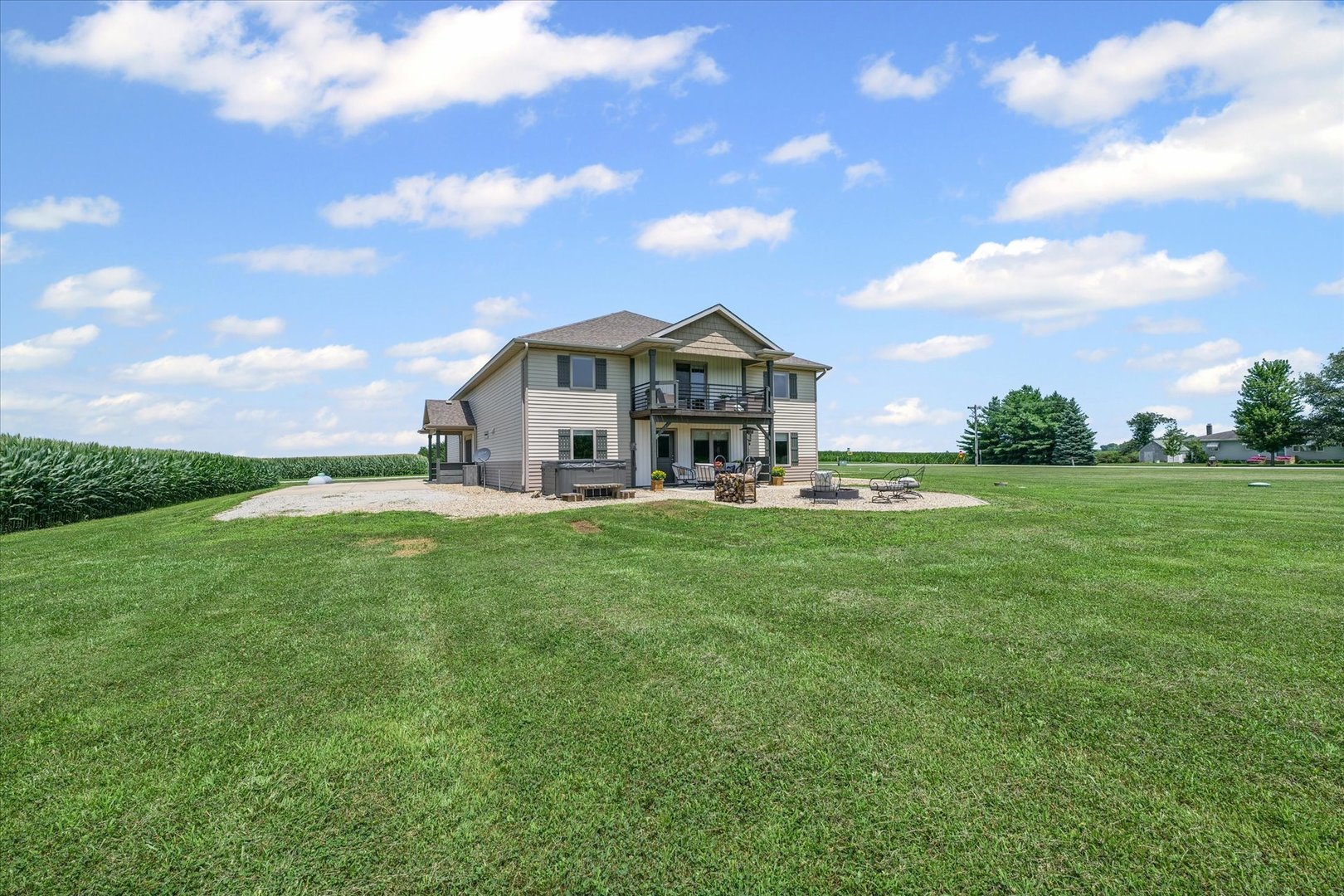 Sidney, Illinois, 61877, United States, 3 Bedrooms Bedrooms, ,2 BathroomsBathrooms,Residential,For Sale,1913394