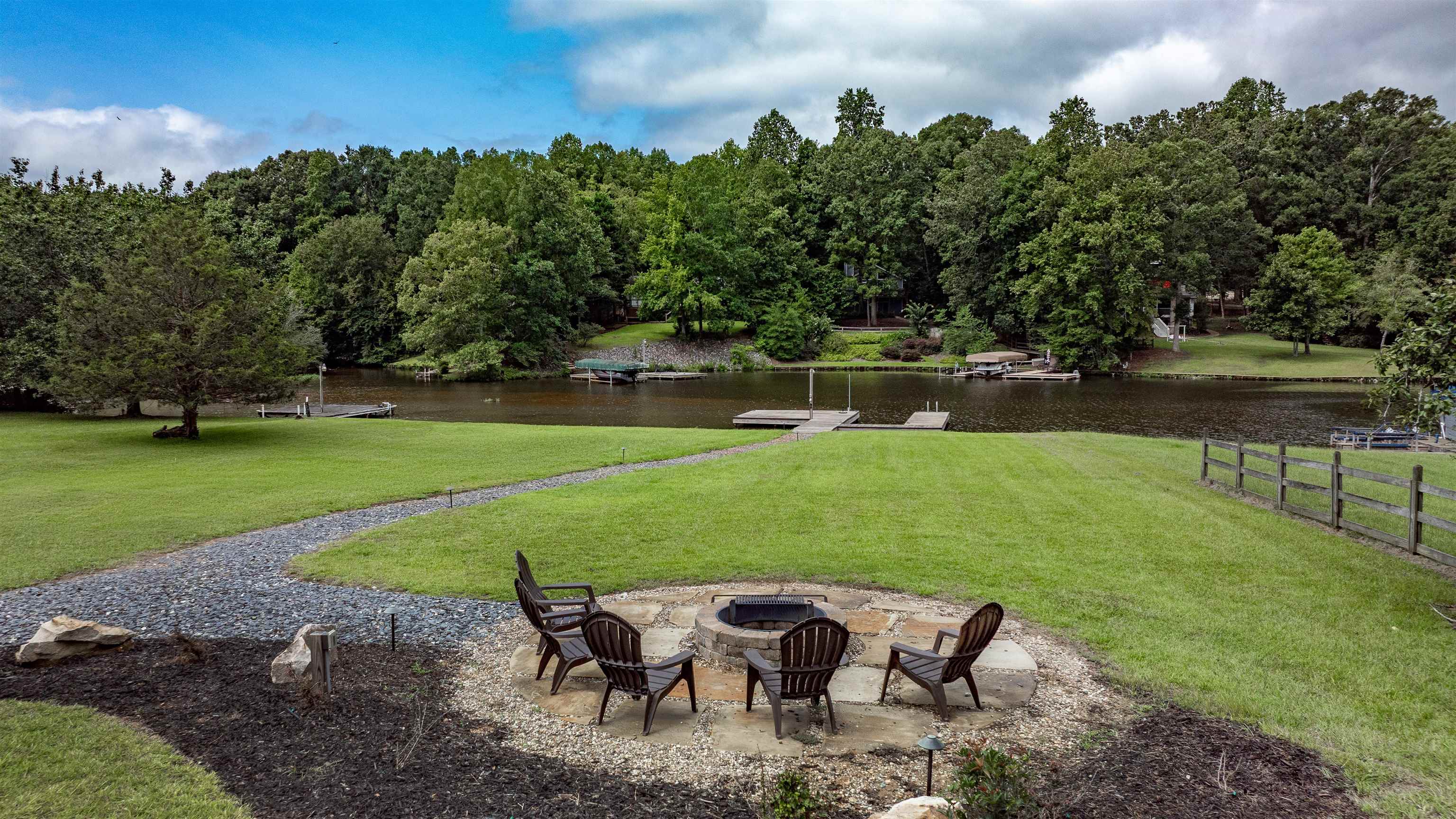Eatonton, Georgia, 31024, United States, 4 Bedrooms Bedrooms, ,2 BathroomsBathrooms,Residential,For Sale,1911200