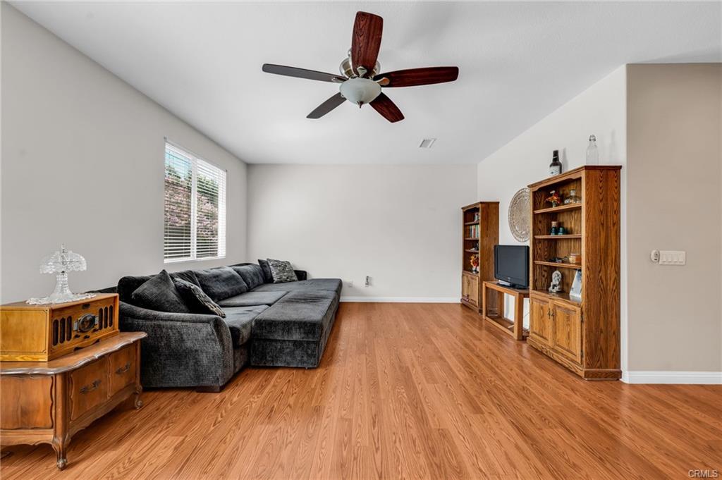 Eastvale, California, 92880, United States, 4 Bedrooms Bedrooms, ,3 BathroomsBathrooms,Residential,For Sale,1914327