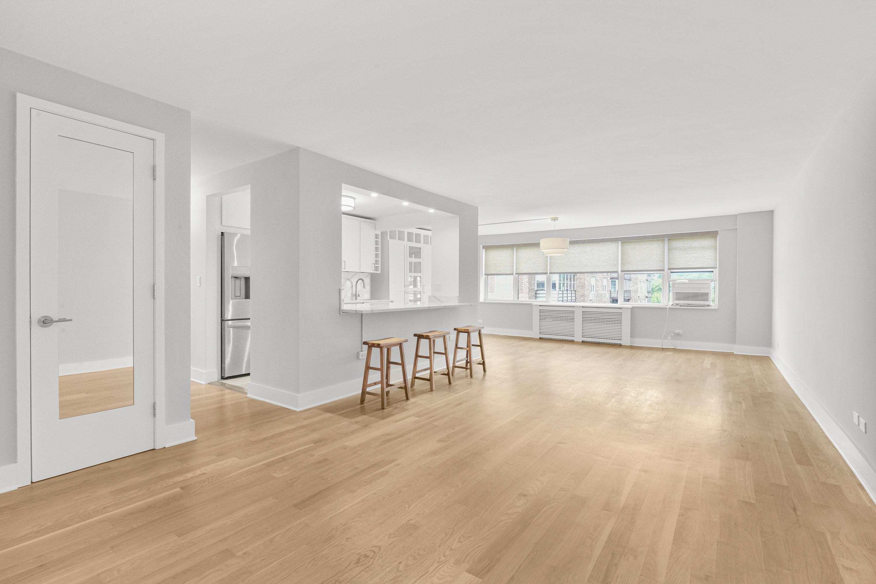  Fully Renovated Larchmont Condo - 物件實景