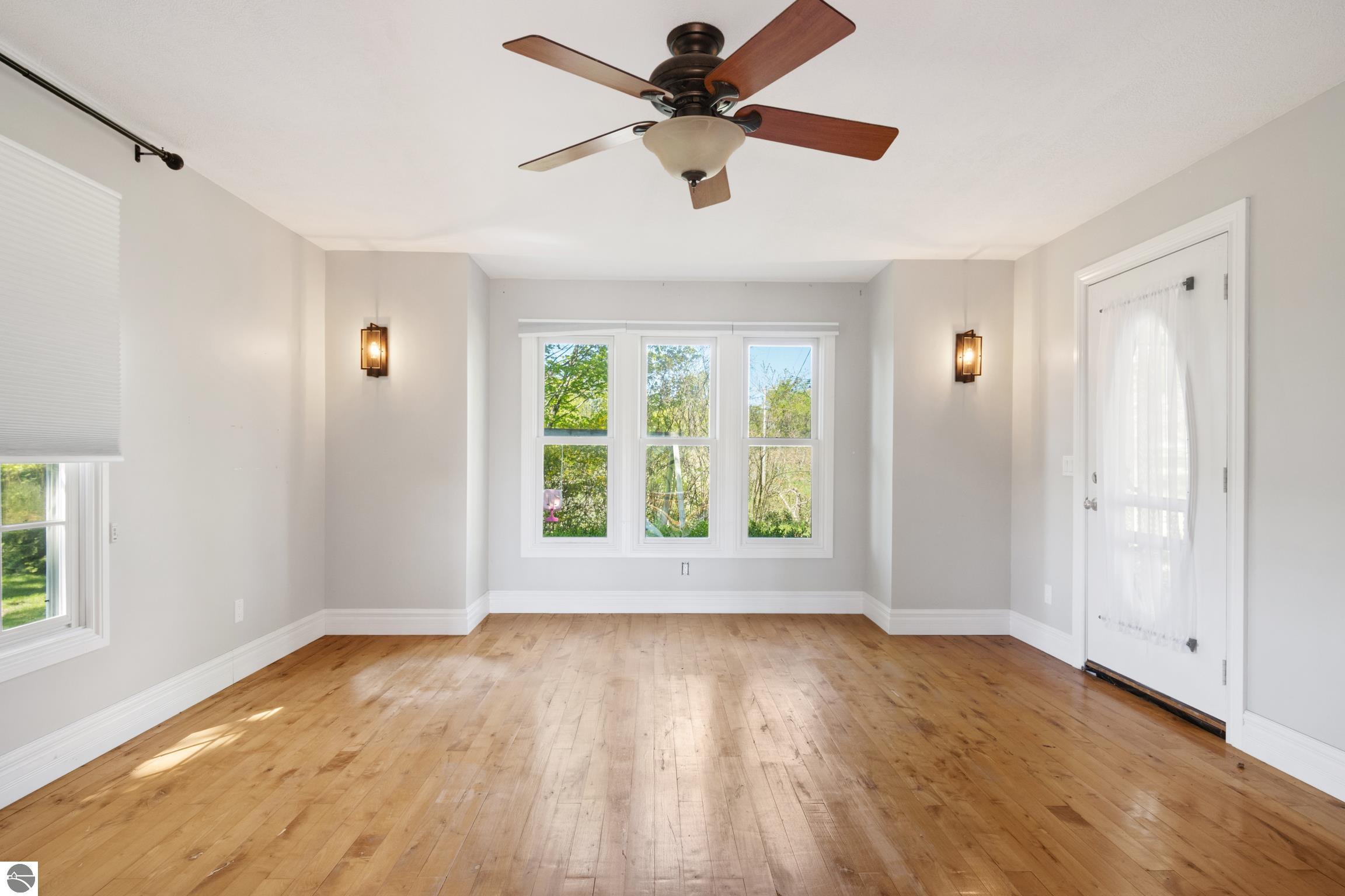 Traverse City, Michigan, 49686, United States, 4 Bedrooms Bedrooms, ,2 BathroomsBathrooms,Residential,For Sale,1914365