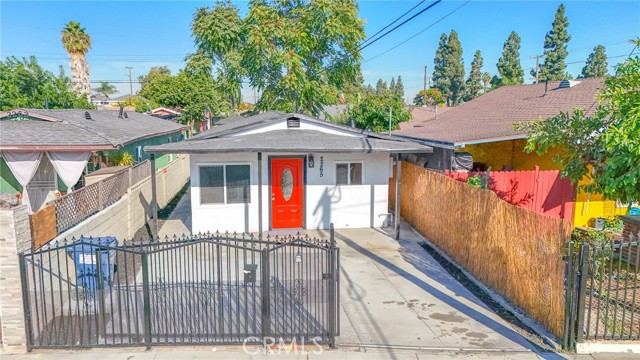 Compton, California, 90222, United States, 2 Bedrooms Bedrooms, ,2 BathroomsBathrooms,Residential,For Sale,1881655