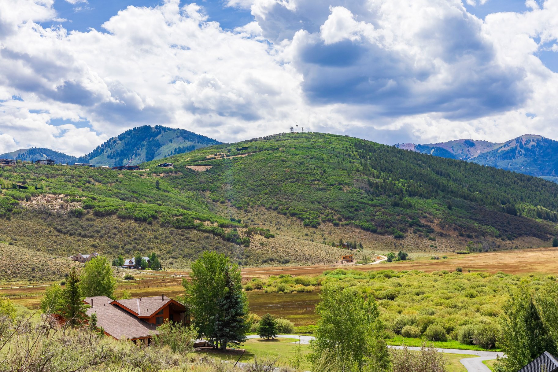  A Rare Old Ranch Road Homesite with Panoramic Ski Mountain Views - 物件實景