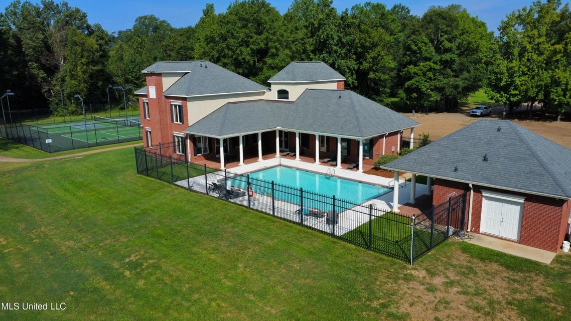 Clinton, Mississippi, 39056, United States, 5 Bedrooms Bedrooms, ,3 BathroomsBathrooms,Residential,For Sale,1904228
