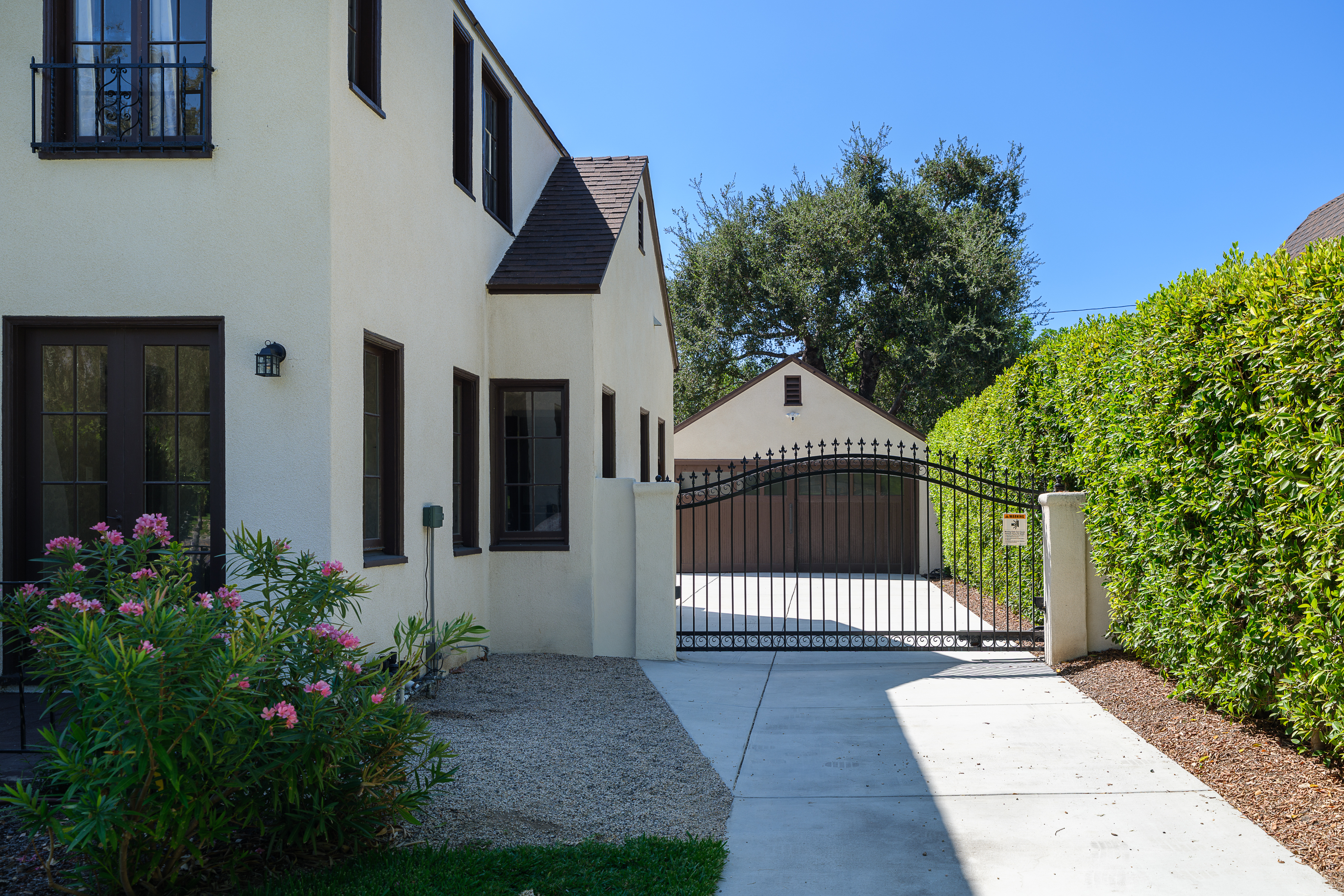  2384 East Orange Grove Boulevard - 物件實景