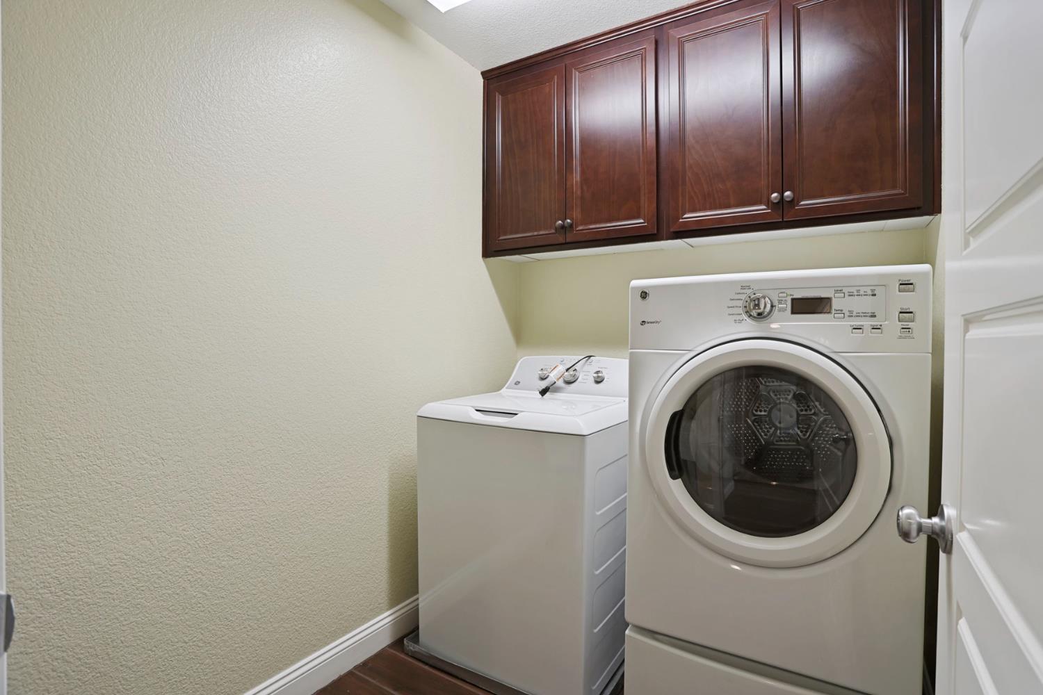 Stockton, California, 95209, United States, 5 Bedrooms Bedrooms, ,3 BathroomsBathrooms,Residential,For Sale,1931526