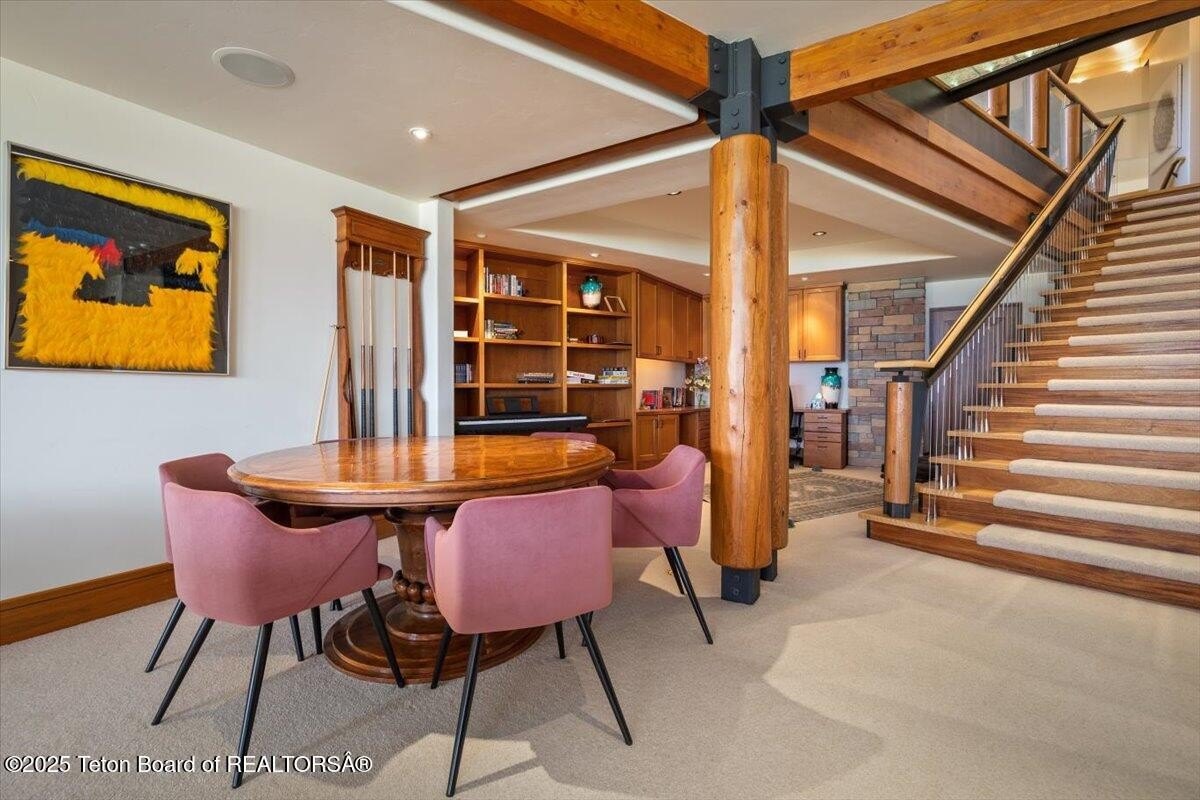 Jackson, Wyoming, 83001, United States, 4 Bedrooms Bedrooms, ,5 BathroomsBathrooms,Residential,For Sale,1979061