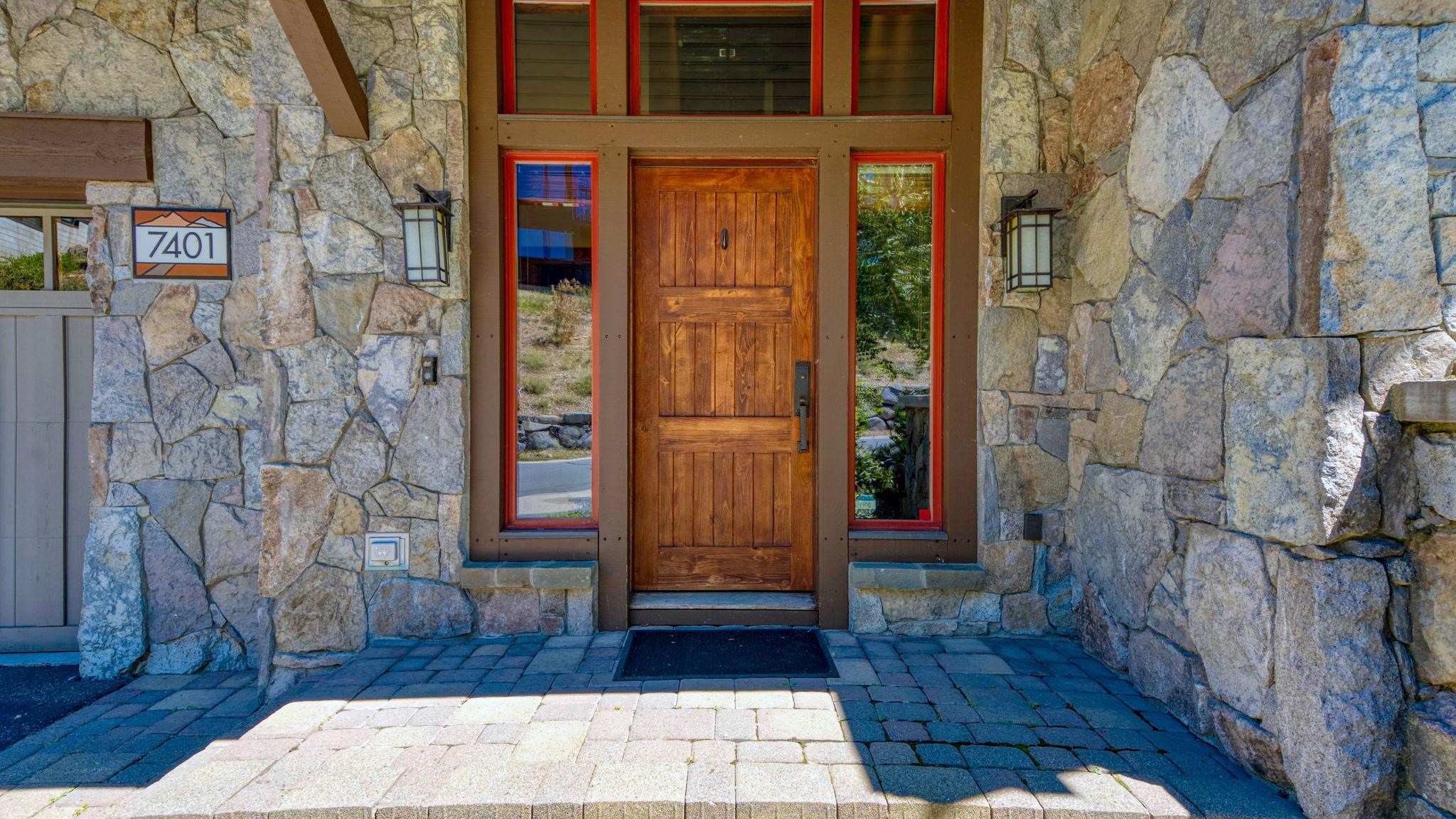 Truckee, California, 96161, United States, 4 Bedrooms Bedrooms, ,4 BathroomsBathrooms,Residential,For Sale,1999029