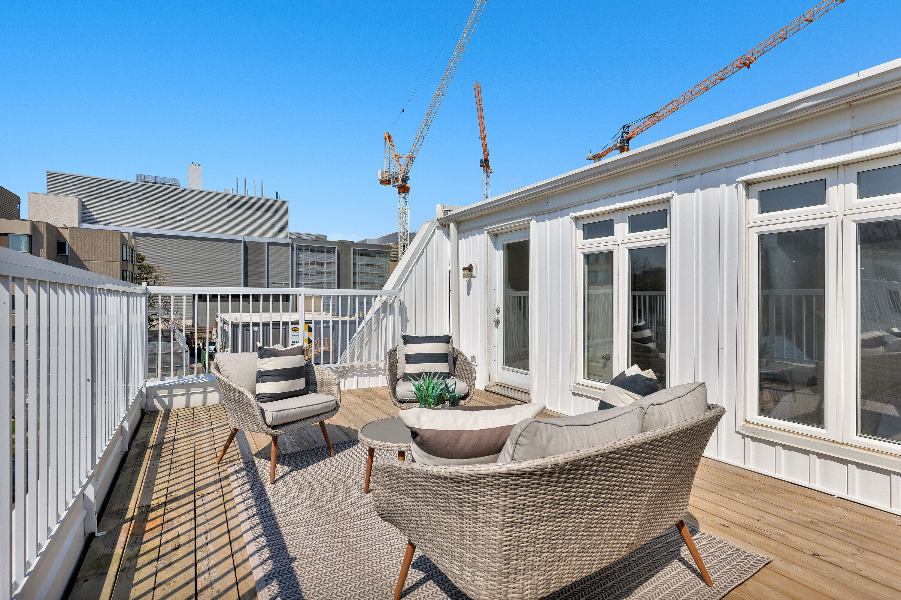 Spacious Townhome With Terrace - 物件實景