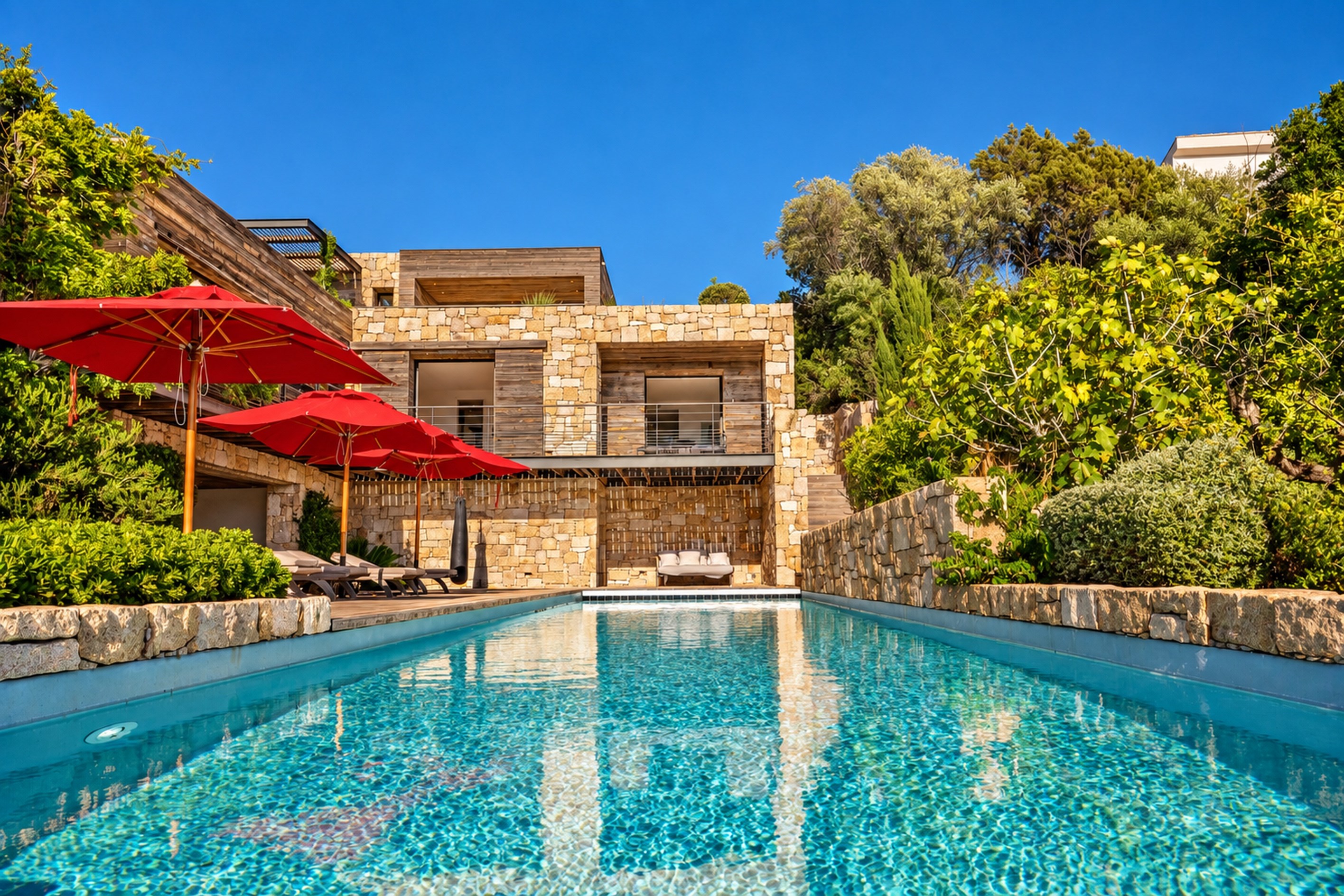  ARCHITECT-DESIGNED VILLA - PRIVATE WATERFRONT ESTATE OF CALA D