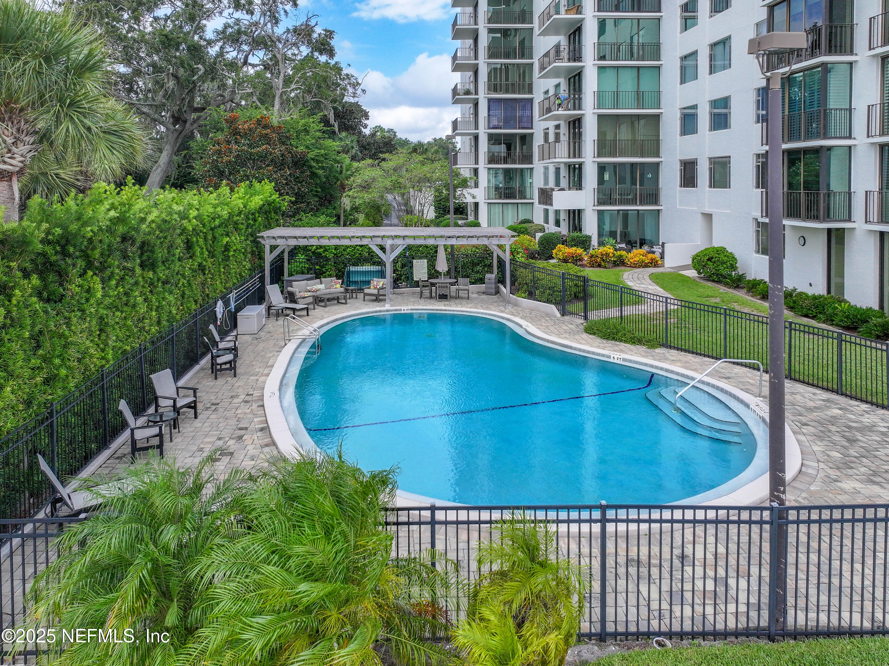 Jacksonville, Florida, 32205, United States, 3 Bedrooms Bedrooms, ,2 BathroomsBathrooms,Residential,For Sale,1957933