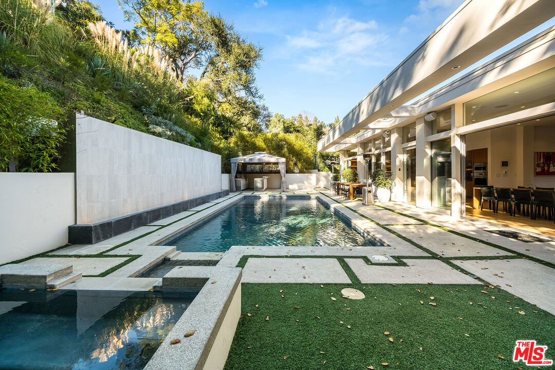 Beverly Hills, California, 90210, United States, 4 Bedrooms Bedrooms, ,5 BathroomsBathrooms,Residential,For Sale,1687212