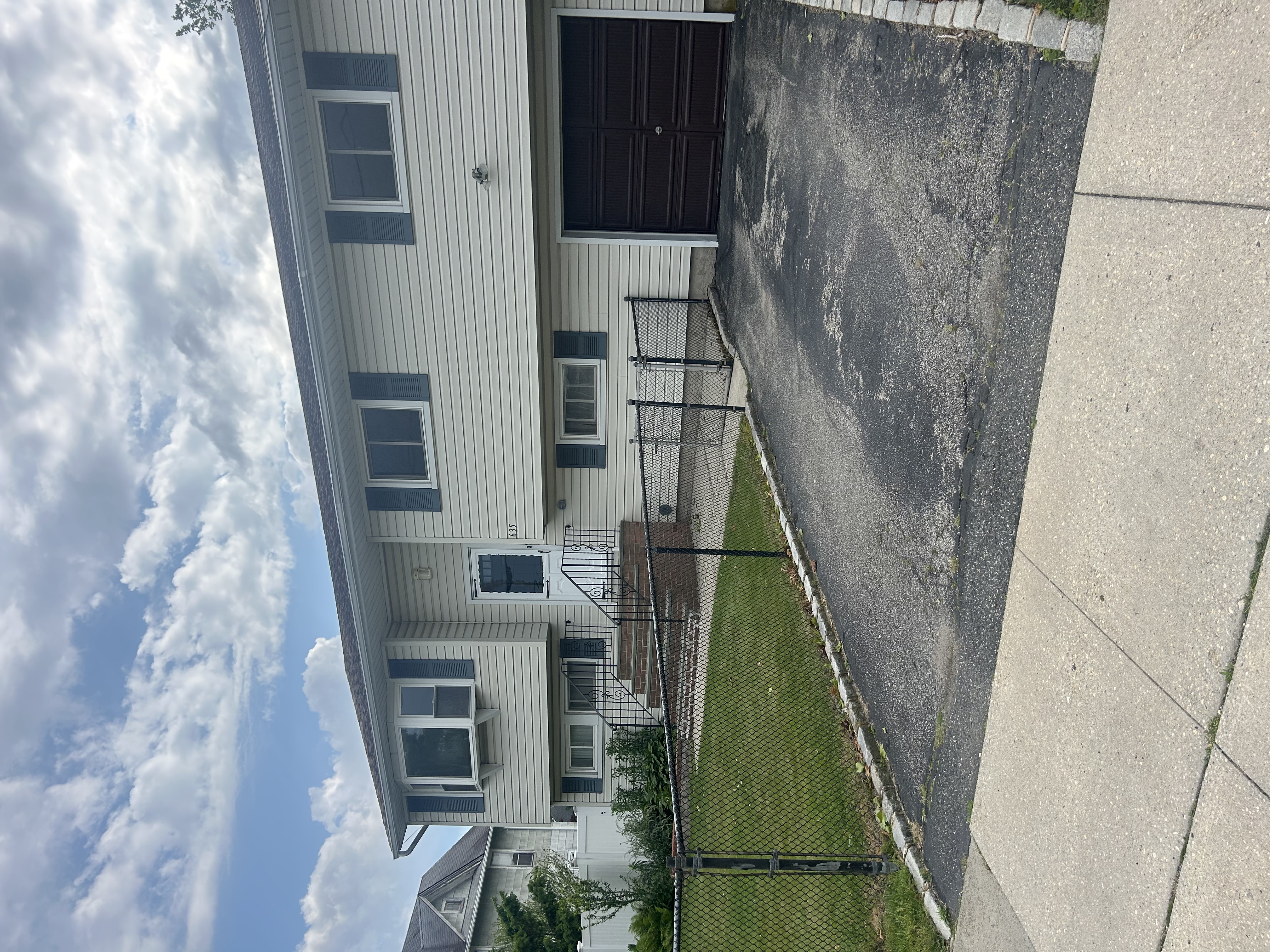 Lindenhurst, New York, 11757, United States, 4 Bedrooms Bedrooms, ,2 BathroomsBathrooms,Residential,For Sale,1840330