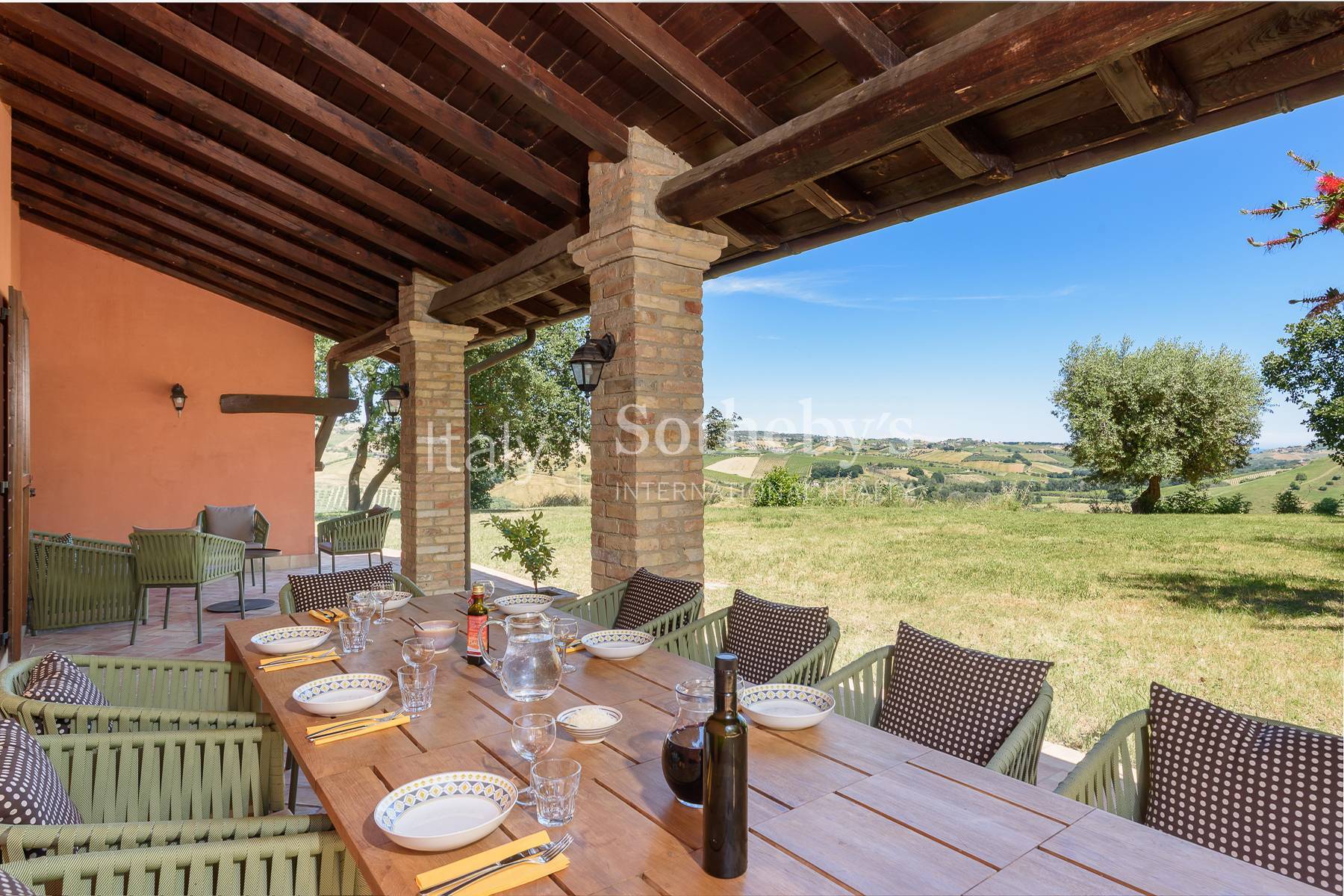  Renovated estate with pool and panoramic view - 物件實景