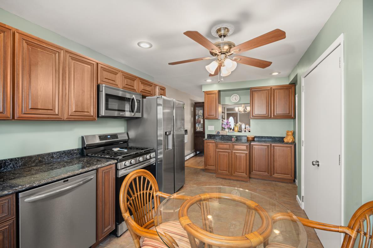 Broad Channel, New York, 11693, United States, 3 Bedrooms Bedrooms, ,1 BathroomBathrooms,Residential,For Sale,1982489