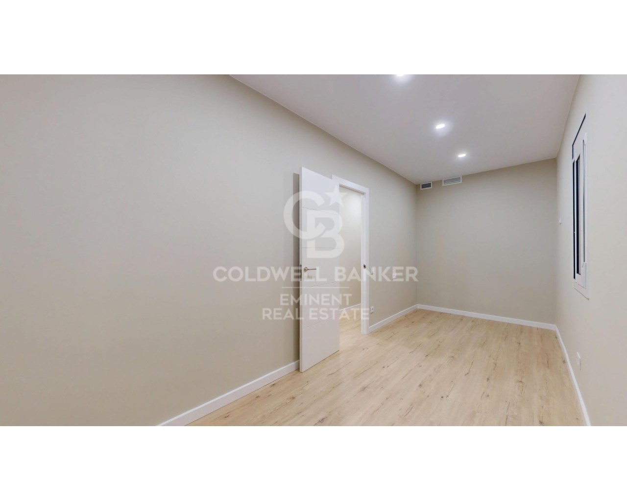Barcelona, Catalonia, ES, 3 Bedrooms Bedrooms, ,1 BathroomBathrooms,Residential,For Sale,1949864