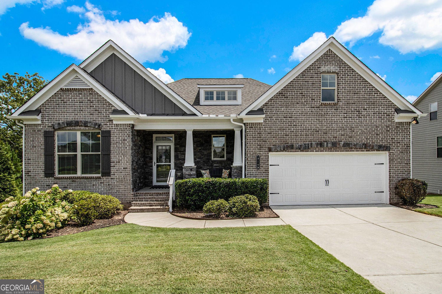 Cumming, Georgia, 30028, United States, 3 Bedrooms Bedrooms, ,3 BathroomsBathrooms,Residential,For Sale,1894796