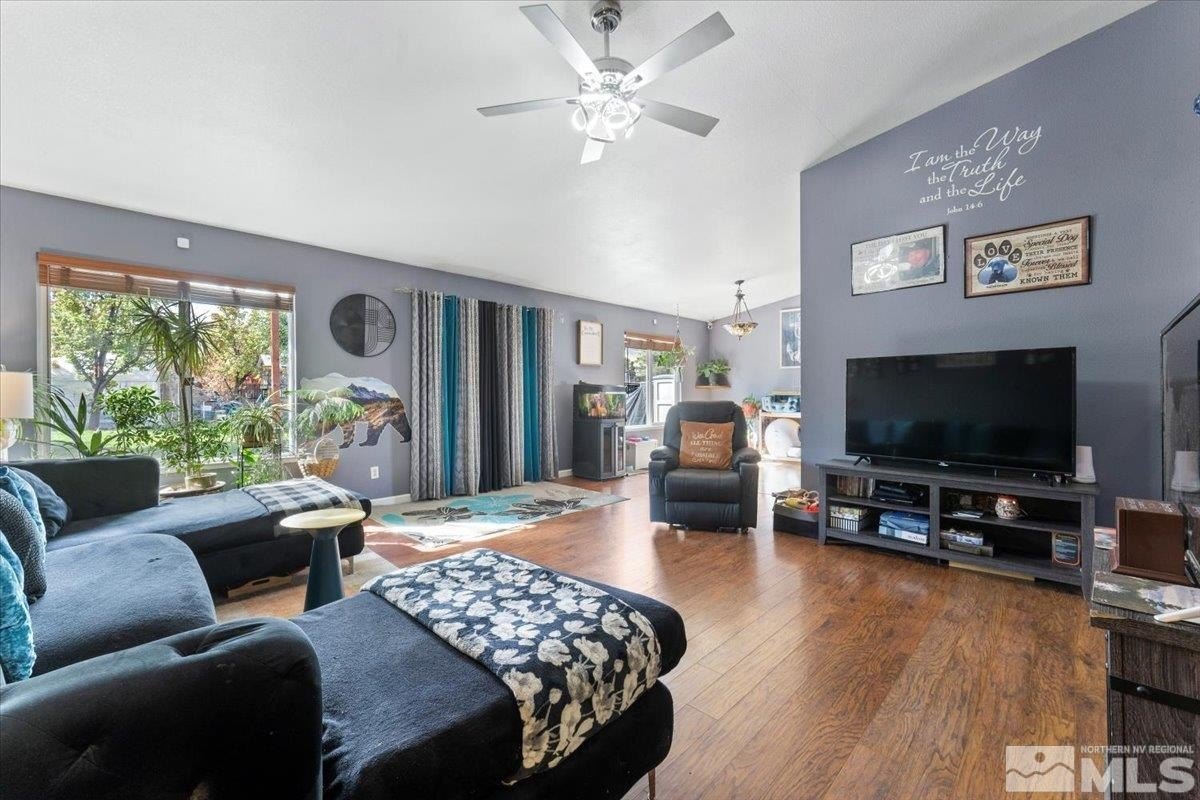 Sparks, Nevada, 89436, United States, 3 Bedrooms Bedrooms, ,3 BathroomsBathrooms,Residential,For Sale,1943111
