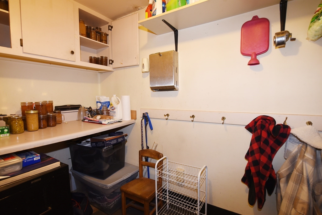 Rockland, Massachusetts, 02370, United States, 3 Bedrooms Bedrooms, ,2 BathroomsBathrooms,Residential,For Sale,1903507