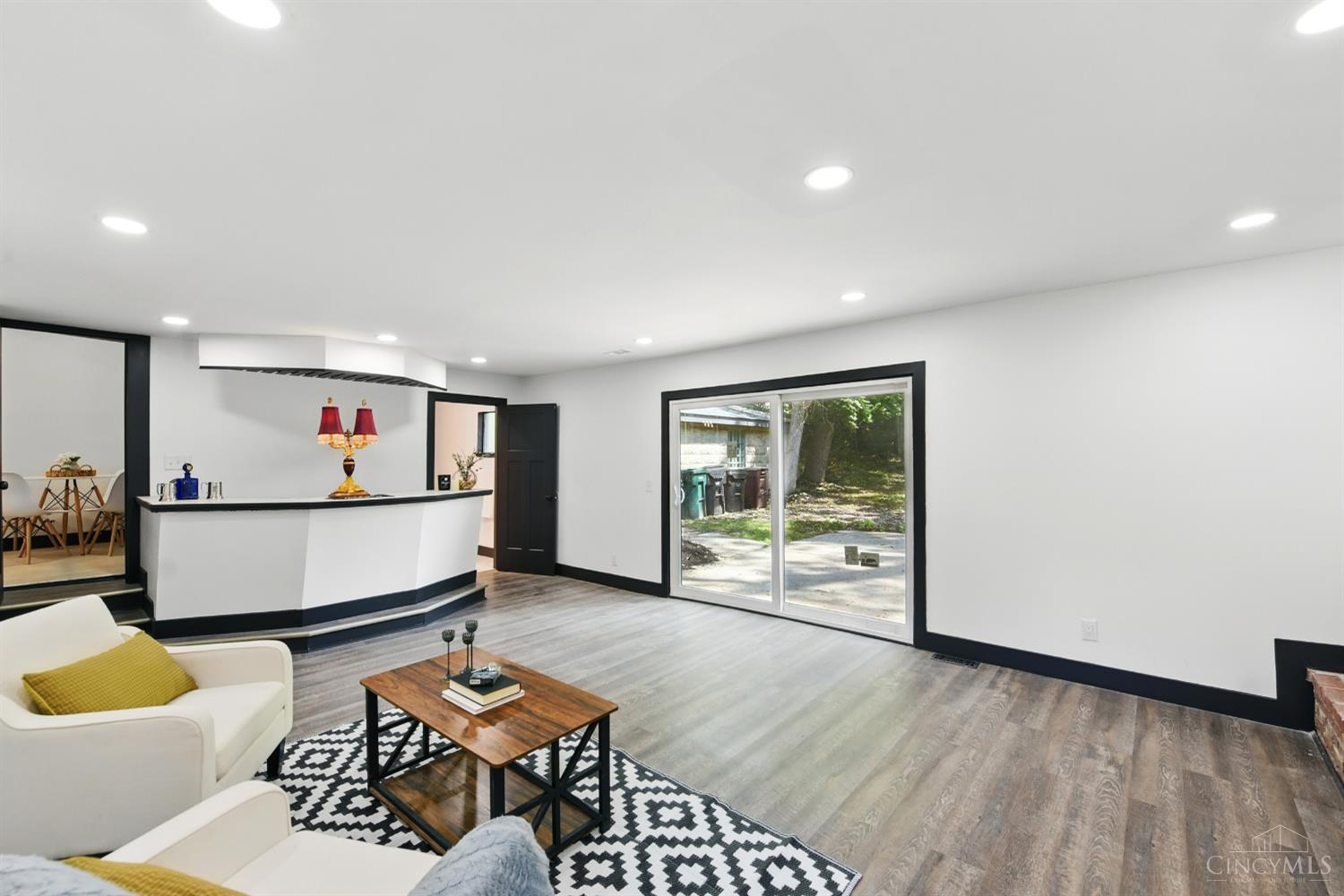 Cincinnati, Ohio, 45229, United States, 7 Bedrooms Bedrooms, ,5 BathroomsBathrooms,Residential,For Sale,1821306