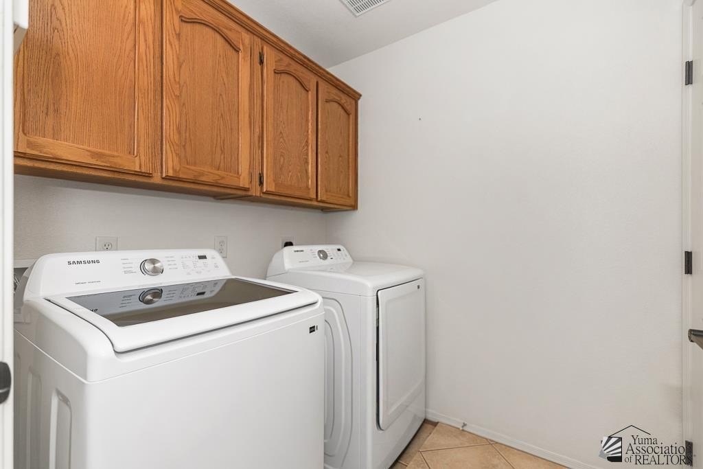 Yuma, Arizona, 85367, United States, 3 Bedrooms Bedrooms, ,2 BathroomsBathrooms,Residential,For Sale,1976192