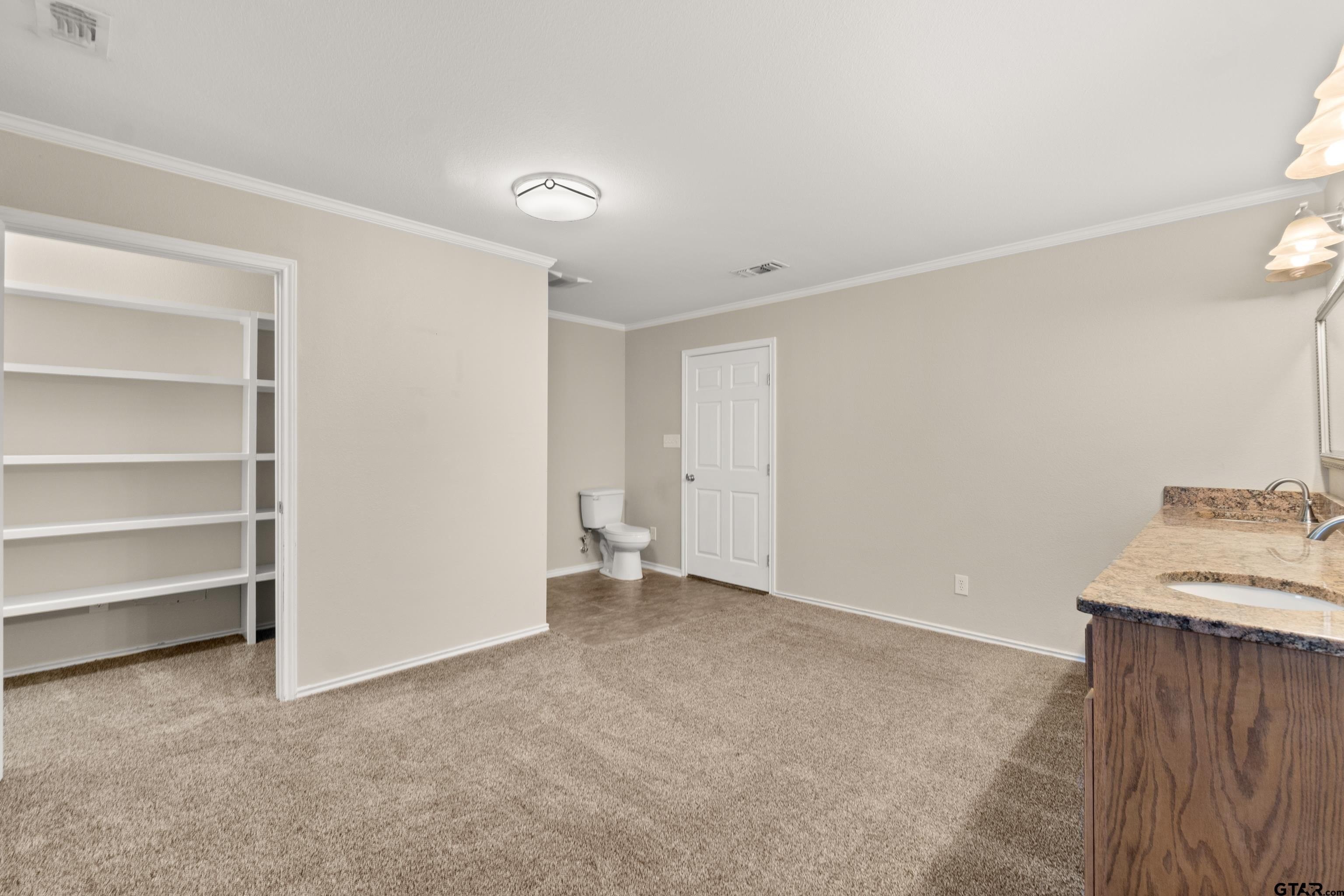 Pittsburg, Texas, 75686, United States, 5 Bedrooms Bedrooms, ,2 BathroomsBathrooms,Residential,For Sale,1998709