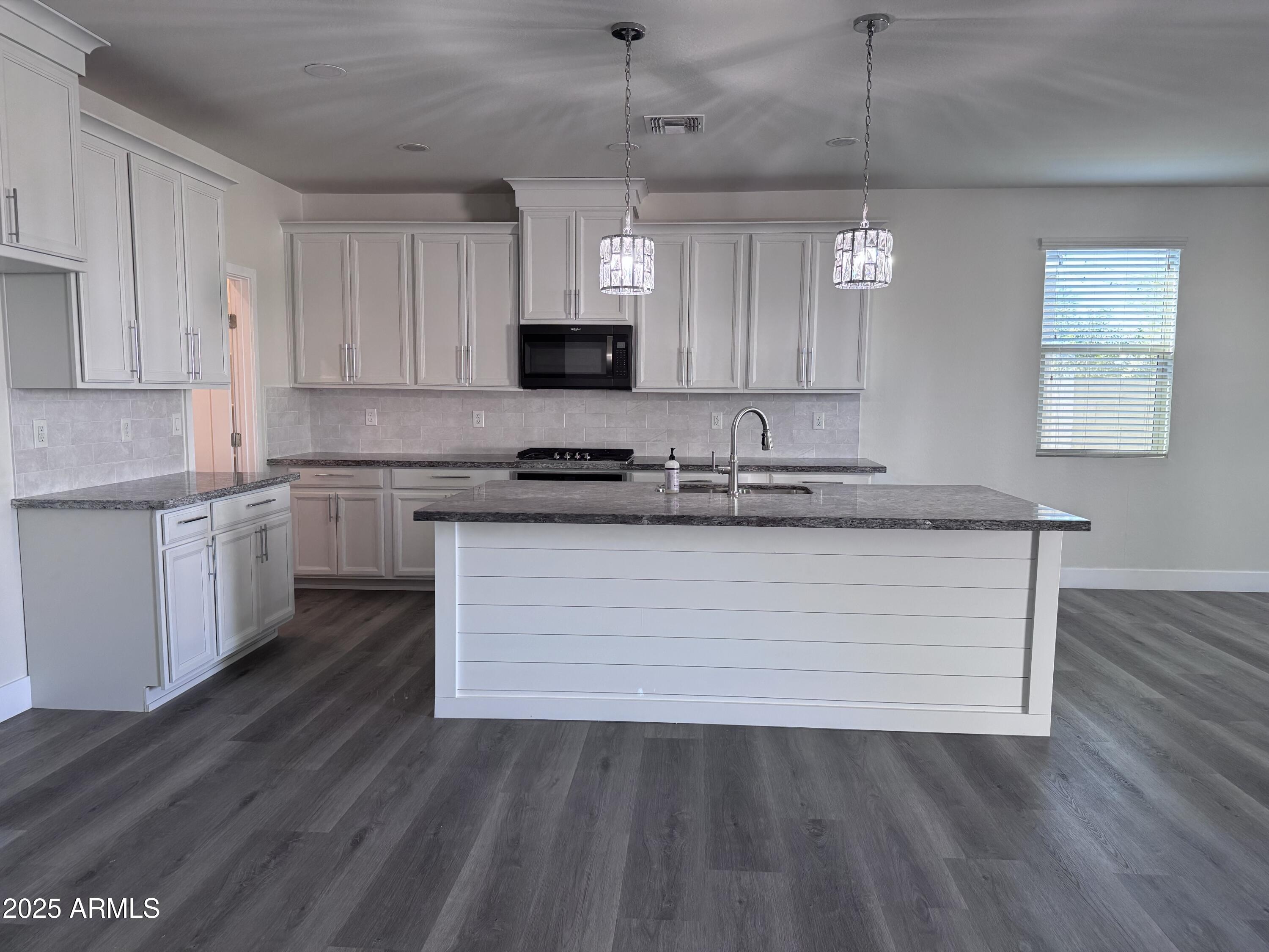 Glendale, Arizona, 85307, United States, 4 Bedrooms Bedrooms, ,3 BathroomsBathrooms,Residential,For Sale,2003345