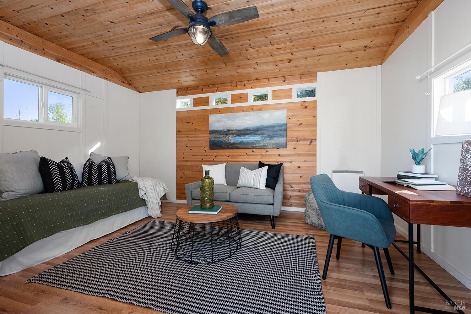 Santa Rosa, California, 95405, United States, 2 Bedrooms Bedrooms, ,2 BathroomsBathrooms,Residential,For Sale,1989467