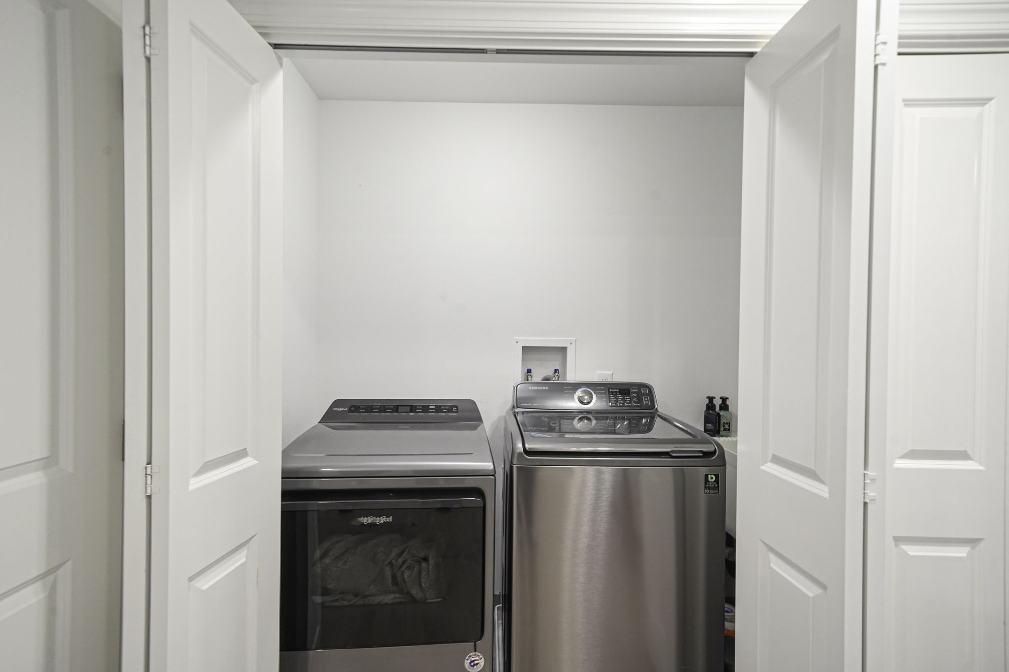Cedarhurst, New York, 11516, United States, 5 Bedrooms Bedrooms, ,5 BathroomsBathrooms,Residential,For Sale,1851144