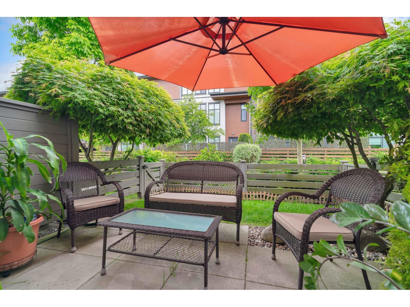 SURREY, British Columbia, V3Z 1P4, CA, 2 Bedrooms Bedrooms, ,2 BathroomsBathrooms,Residential,For Sale,1950245