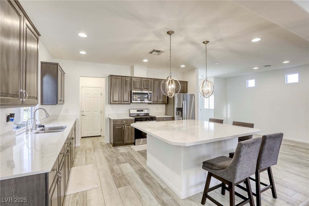 Las Vegas, Nevada, 89139, United States, 4 Bedrooms Bedrooms, ,3 BathroomsBathrooms,Residential,For Sale,1908480